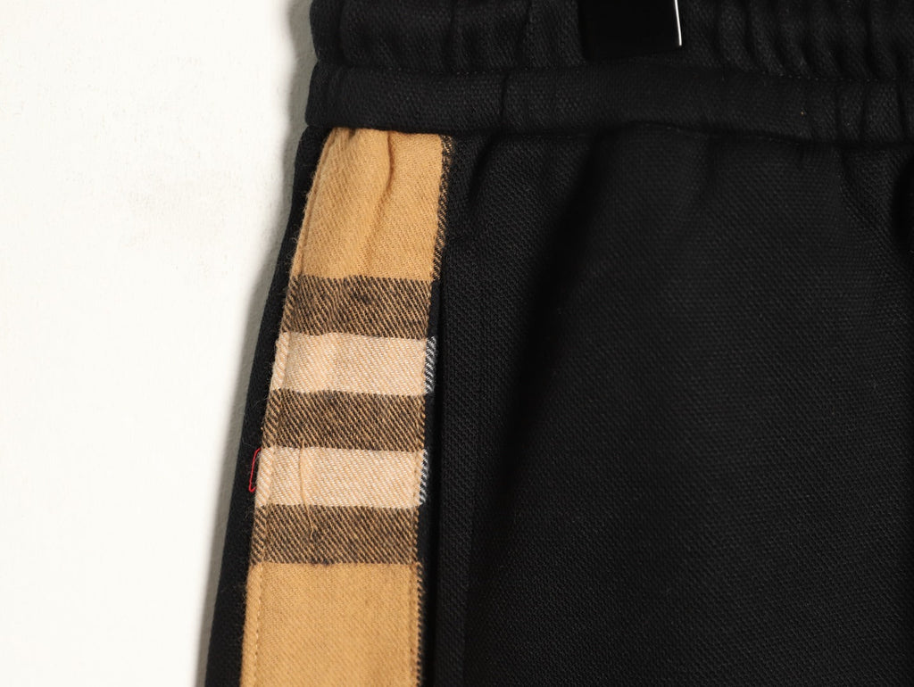 Burberry Equestrian-Emblem Check-Side Shorts - Black